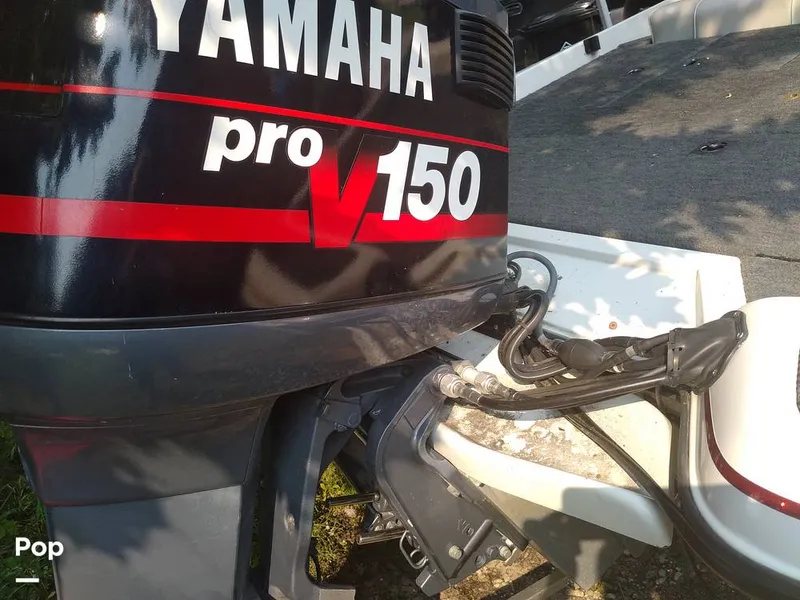 Slide: The Image of 150HP Yamaha Outboard - 9184806
