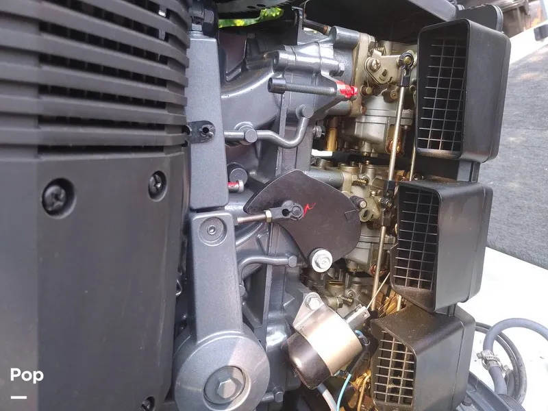 Slide: The Image of 150HP Yamaha Outboard - 9189088