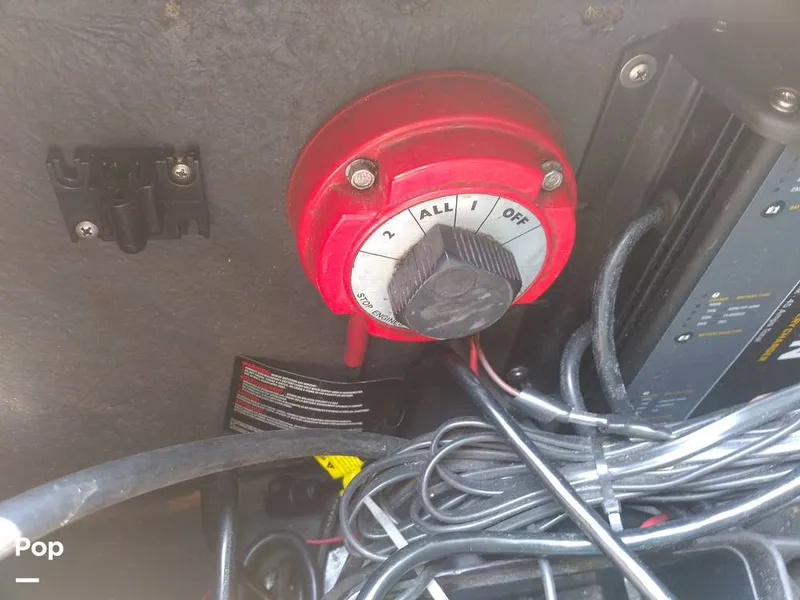 Slide: The Image of Battery Switch - 9189112