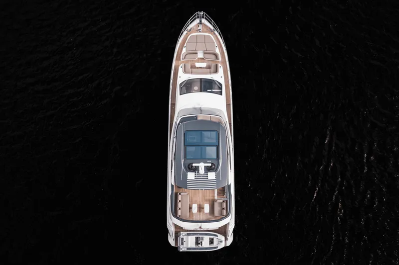 Slide: The Image of Azimut 78 FLY 2024 - 11