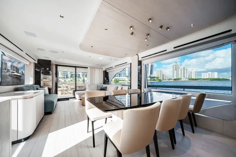 Slide: The Image of Azimut 78 FLY 2024 - 22