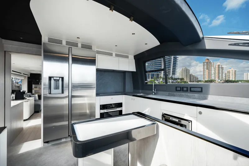 Slide: The Image of Azimut 78 FLY 2024 - 28