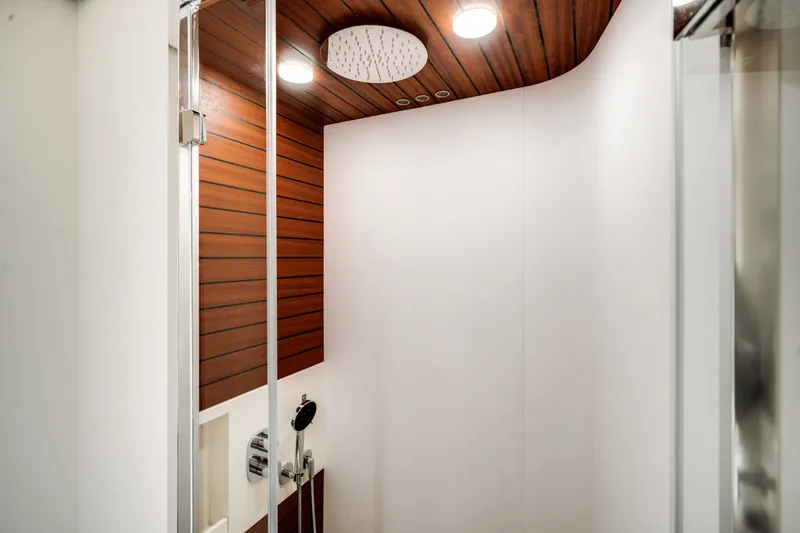 Slide: The Image of Azimut 78 FLY 2024 - 34