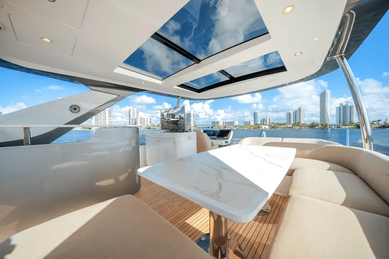 Slide: The Image of Azimut 78 FLY 2024 - 56