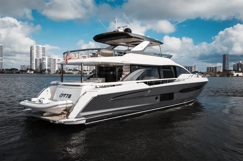 Slide: The Image of Azimut 78 FLY 2024 - 6