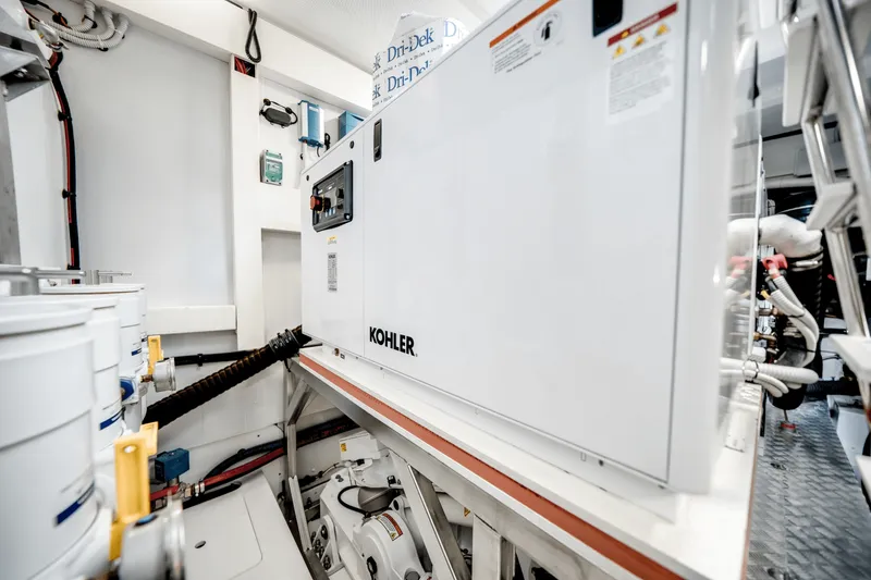 Slide: The Image of Azimut 78 FLY 2024 - 60