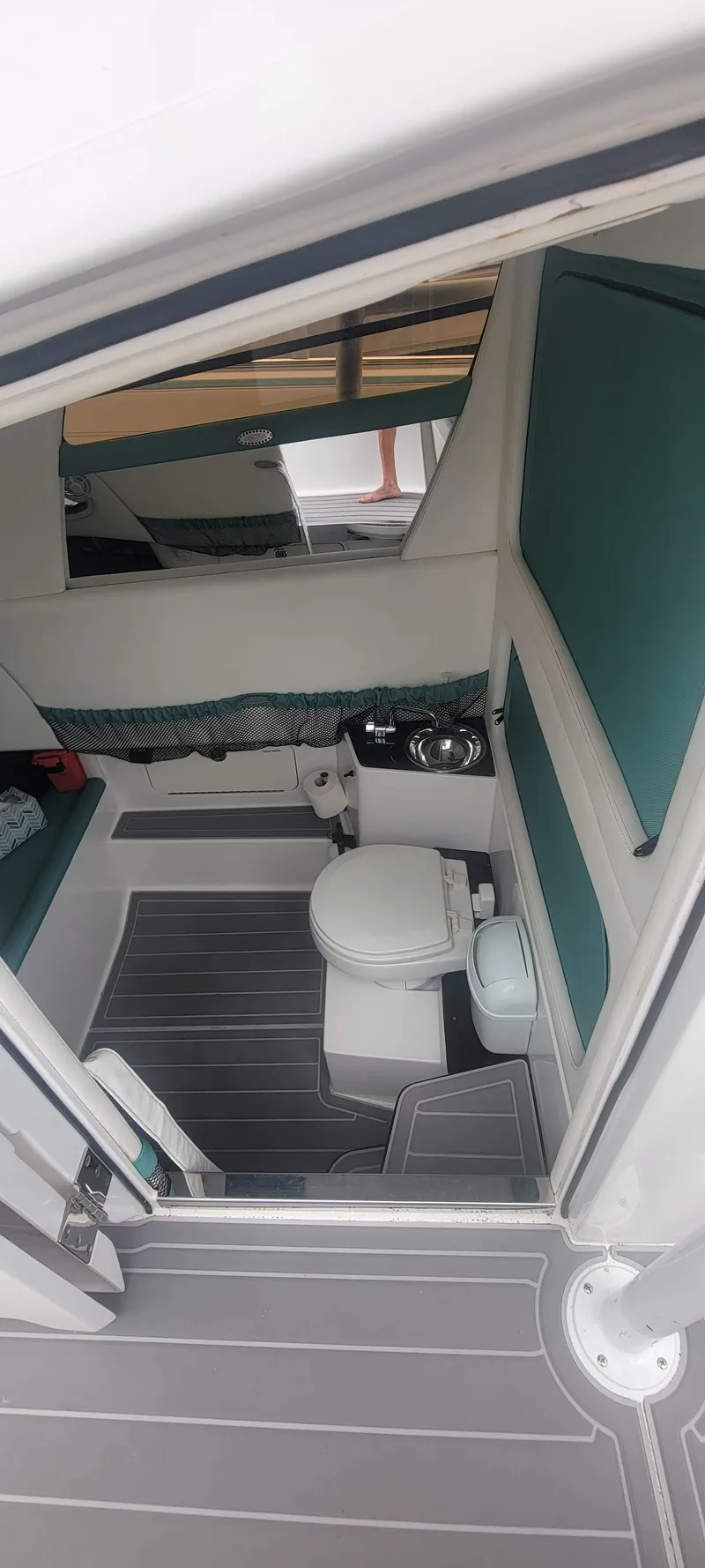 Slide: The Image of Nortech 390 Sport Center Console 2016 - 14