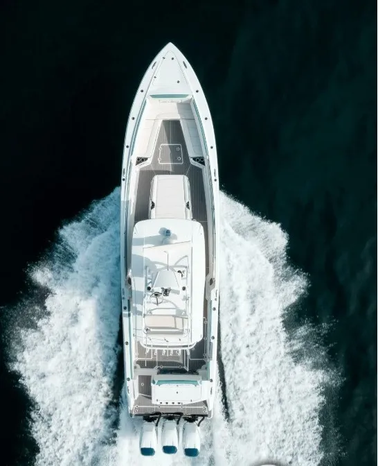 Slide: The Image of Nortech 390 Sport Center Console 2016 - 2