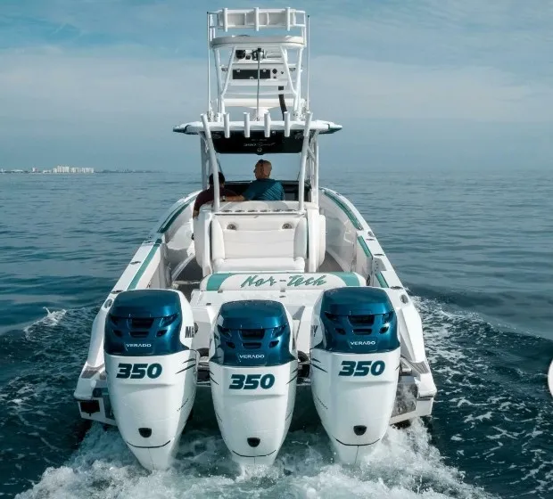 Slide: The Image of Nortech 390 Sport Center Console 2016 - 1