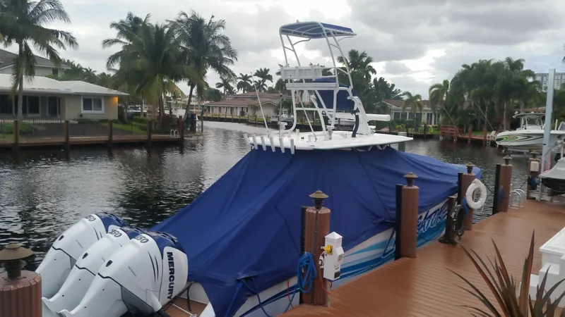 Slide: The Image of Nortech 390 Sport Center Console 2016 - 20