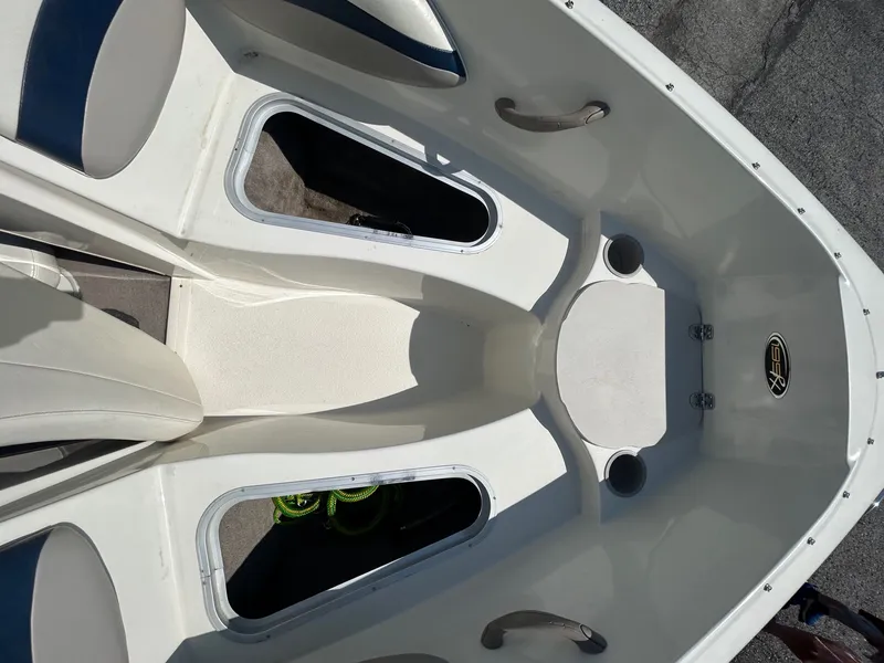 Slide: The Image of Stingray 195rx 2012 - 17