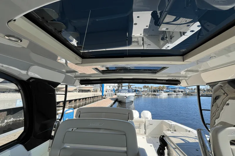 Slide: The Image of Boston Whaler 380 REALM 2023 - 15