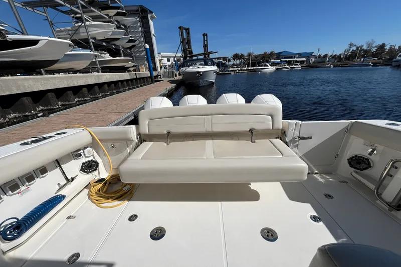 Slide: The Image of Boston Whaler 380 REALM 2023 - 33