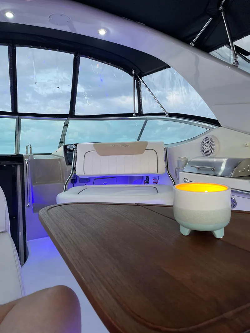 Slide: The Image of Sea Ray 270 Sundancer 2009 - 3