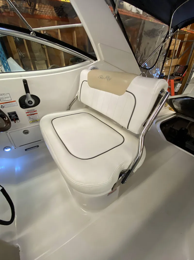 Slide: The Image of Sea Ray 270 Sundancer 2009 - 56