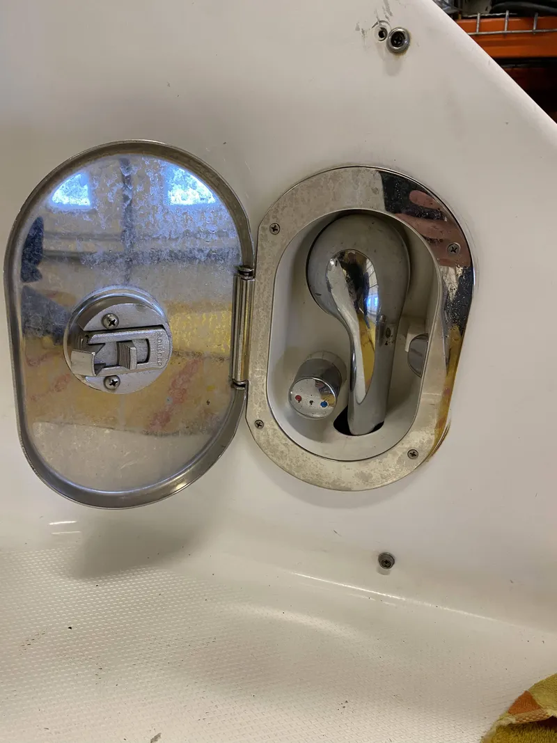 Slide: The Image of Sea Ray 270 Sundancer 2009 - 102