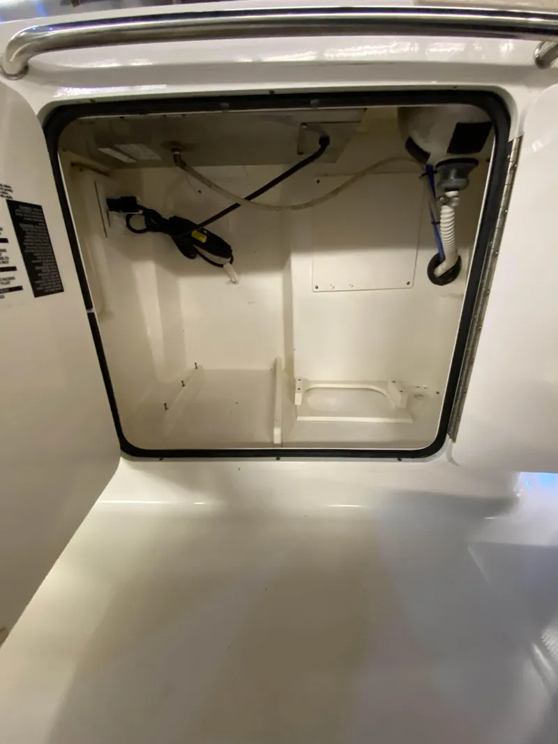 Slide: The Image of Sea Ray 270 Sundancer 2009 - 68