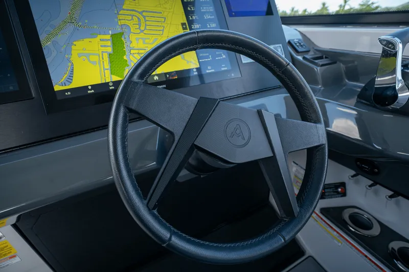 Slide: The Image of Aviara AV40 OUTBOARD 2022 - 21