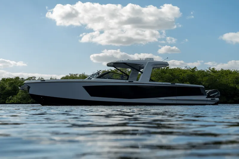 Slide: The Image of Aviara AV40 OUTBOARD 2022 - 3