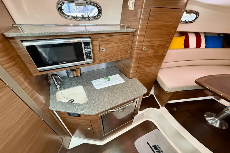 Slide: The Image of Boston Whaler 345 CONQUEST 2015 - 49