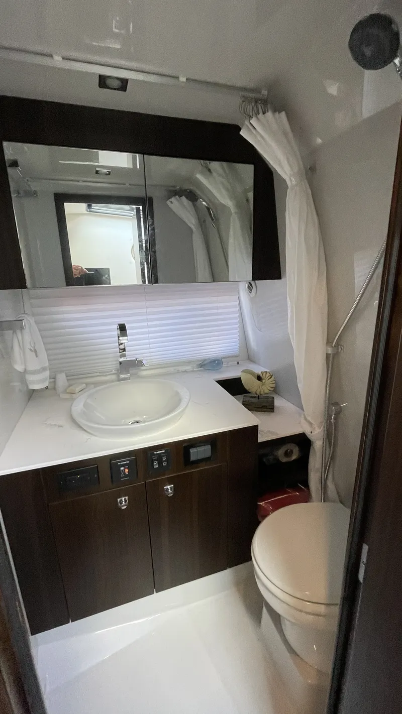 Slide: The Image of Cruisers 38 GLS OB SB 2023 - 25