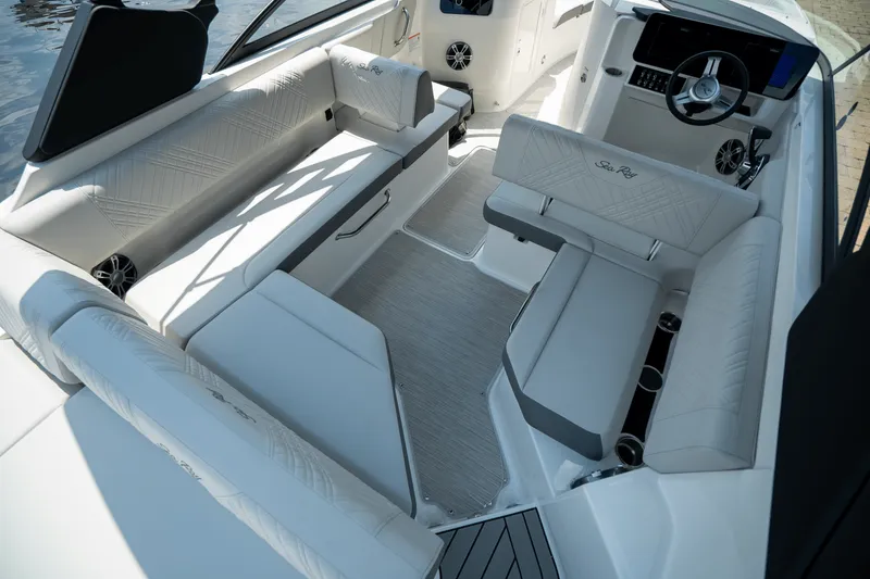 Slide: The Image of Sea Ray SDX 250 Outboard 2025 - 8