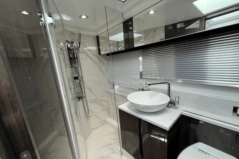 Slide: The Image of Galeon 470 Sky 2022 - 33