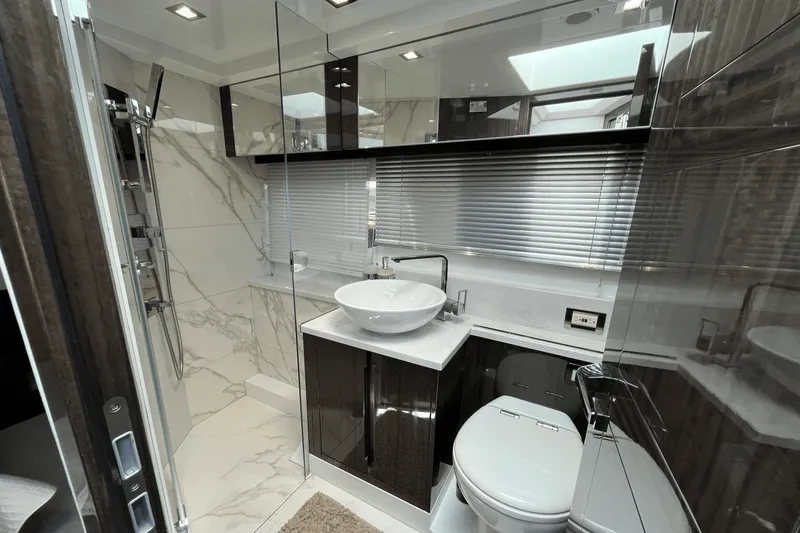 Slide: The Image of Galeon 470 Sky 2022 - 34