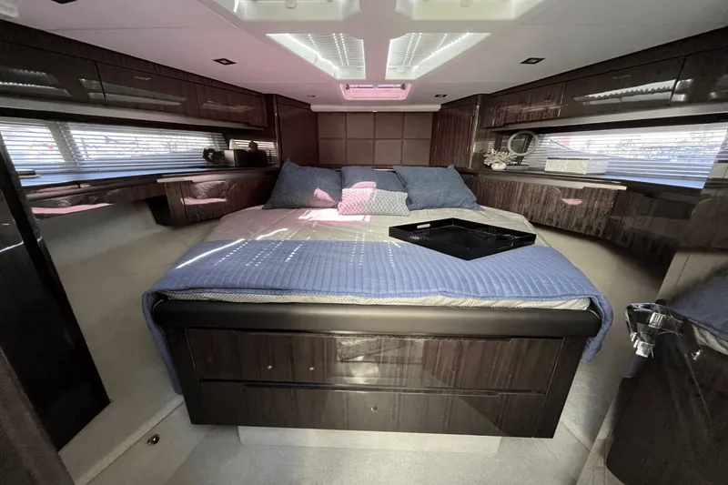 Slide: The Image of Galeon 470 Sky 2022 - 36