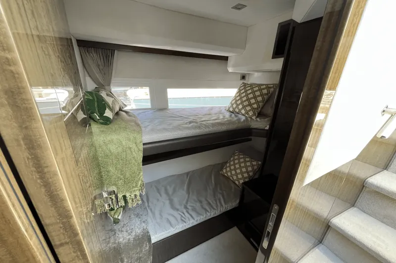 Slide: The Image of Galeon 470 Sky 2022 - 42