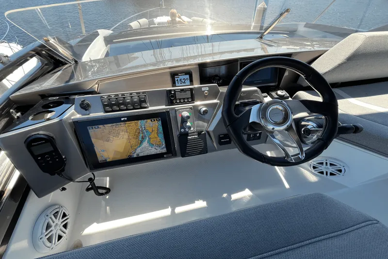 Slide: The Image of Galeon 470 Sky 2022 - 5