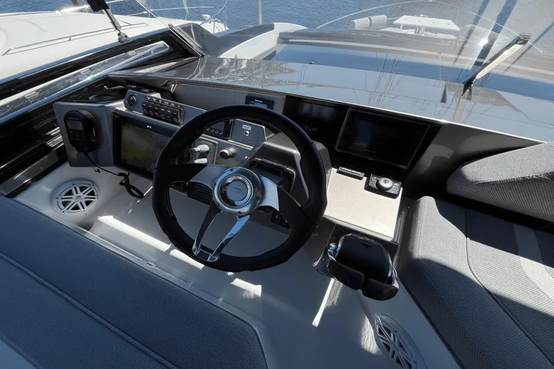 Slide: The Image of Galeon 470 Sky 2022 - 6