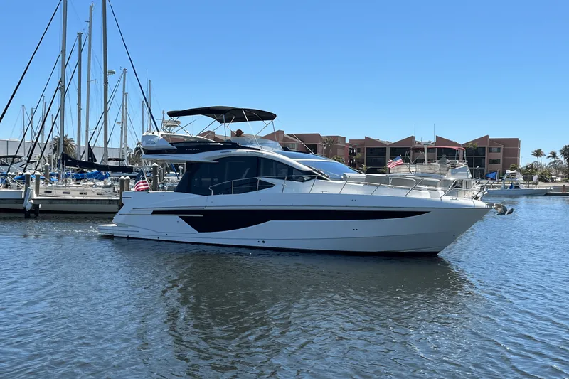 Slide: The Image of Galeon 470 Sky 2022 - 62