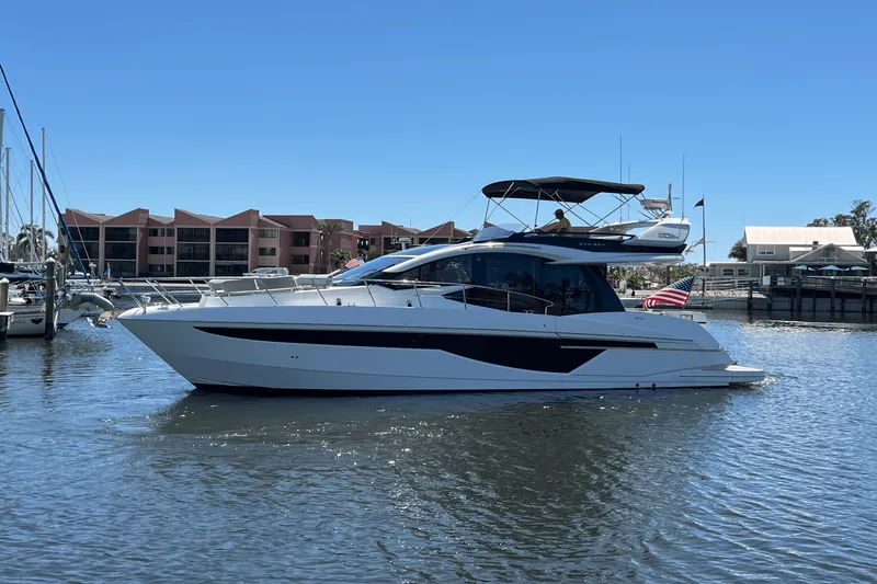 Slide: The Image of Galeon 470 Sky 2022 - 64