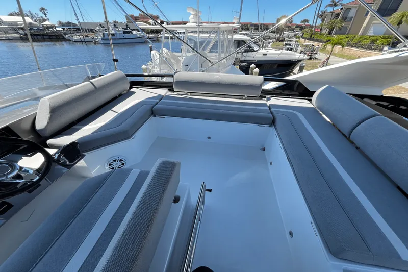 Slide: The Image of Galeon 470 Sky 2022 - 7