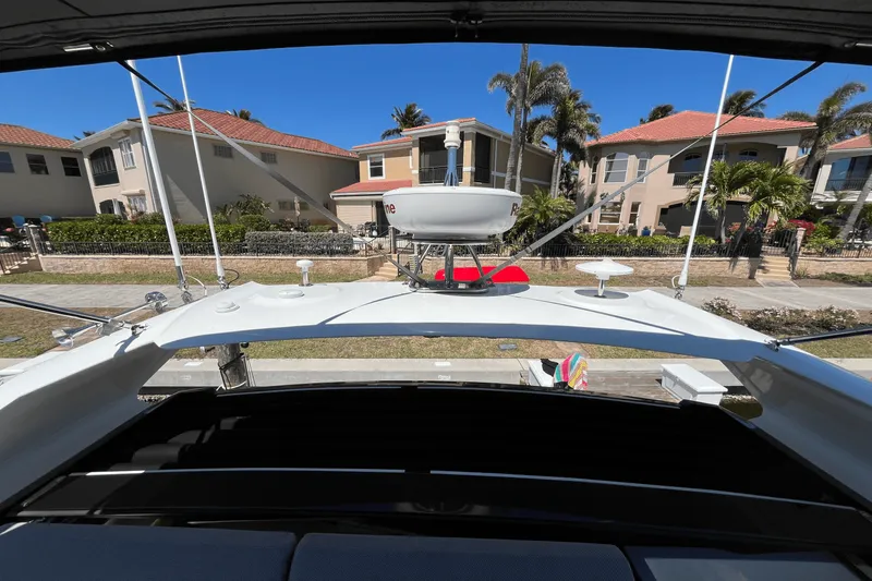 Slide: The Image of Galeon 470 Sky 2022 - 9