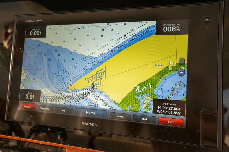 Slide: The Image of Tiara 38 LS 2018 - 17