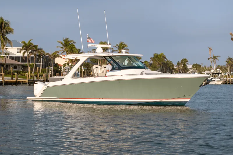 Slide: The Image of Tiara 38 LS 2018 - 59