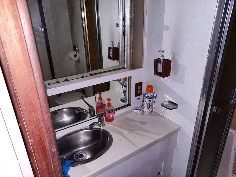 Slide: The Image of Bertram 42 1976 - 9700683