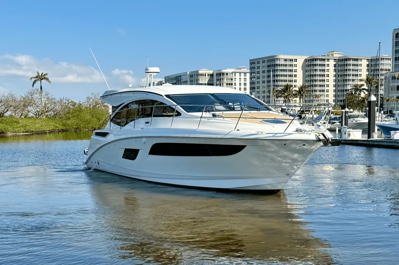 Slide: The Image of Sea Ray Sundancer 400 2017 - 1