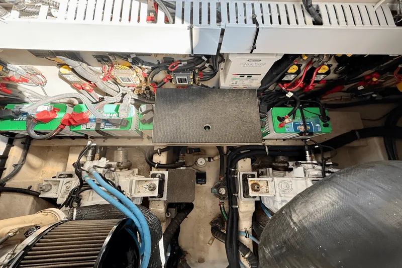 Slide: The Image of Sea Ray Sundancer 400 2017 - 23