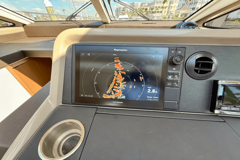 Slide: The Image of Sea Ray Sundancer 400 2017 - 39