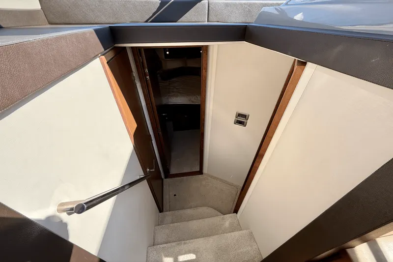 Slide: The Image of Sea Ray Sundancer 400 2017 - 45