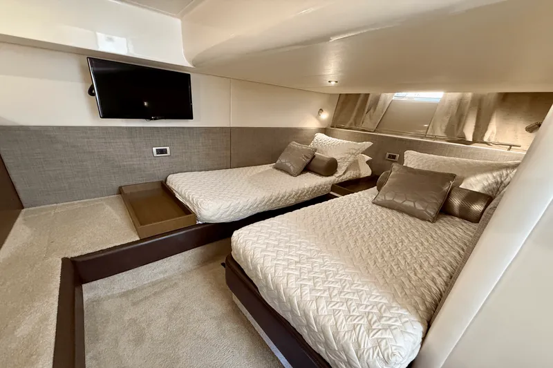 Slide: The Image of Sea Ray Sundancer 400 2017 - 47