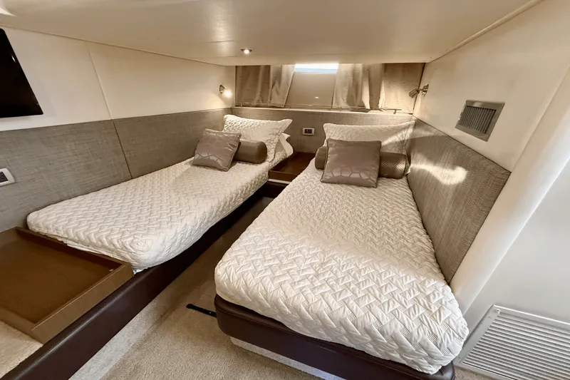 Slide: The Image of Sea Ray Sundancer 400 2017 - 48