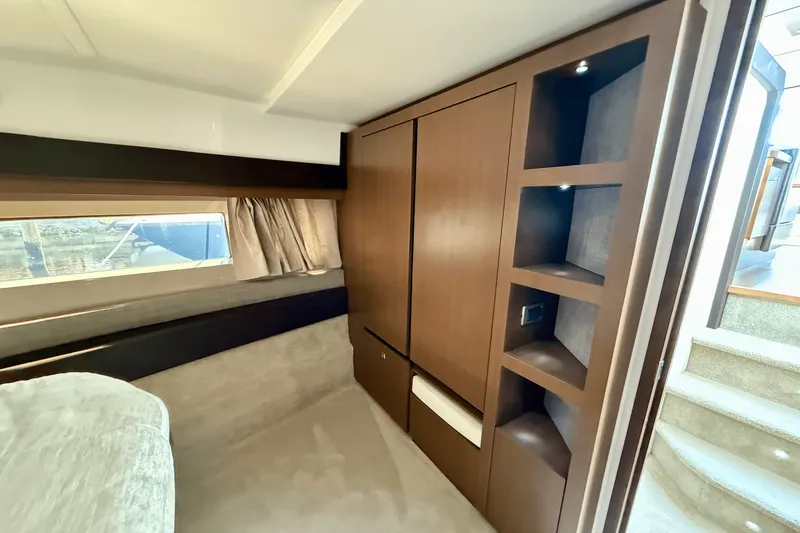 Slide: The Image of Sea Ray Sundancer 400 2017 - 51