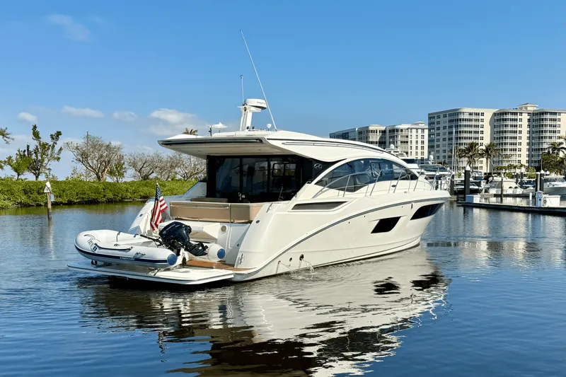 Slide: The Image of Sea Ray Sundancer 400 2017 - 7