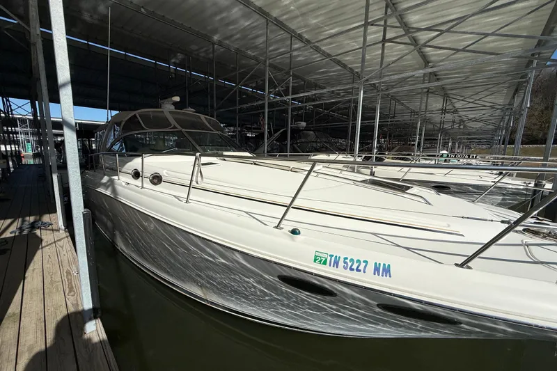 Slide: The Image of Sea Ray 380 Sundancer 2001 - 14