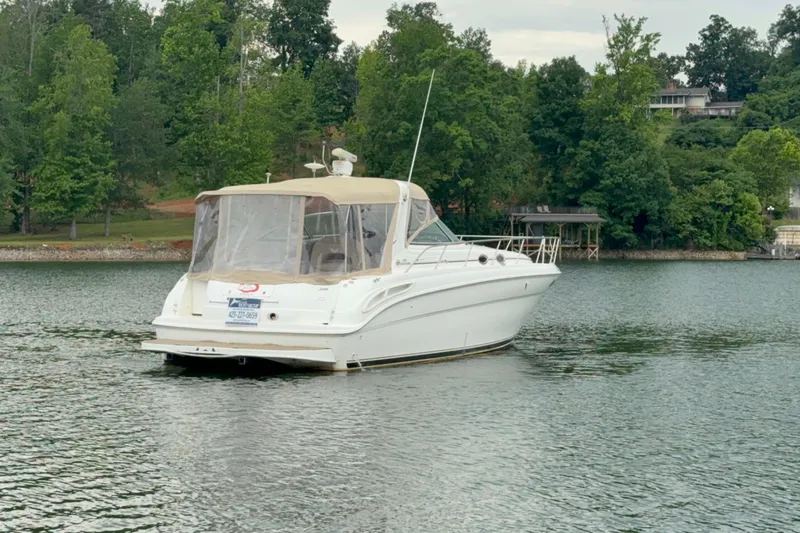 Slide: The Image of Sea Ray 380 Sundancer 2001 - 6