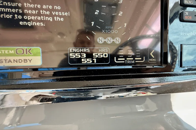 Slide: The Image of Boston Whaler 345 CONQUEST 2015 - 31